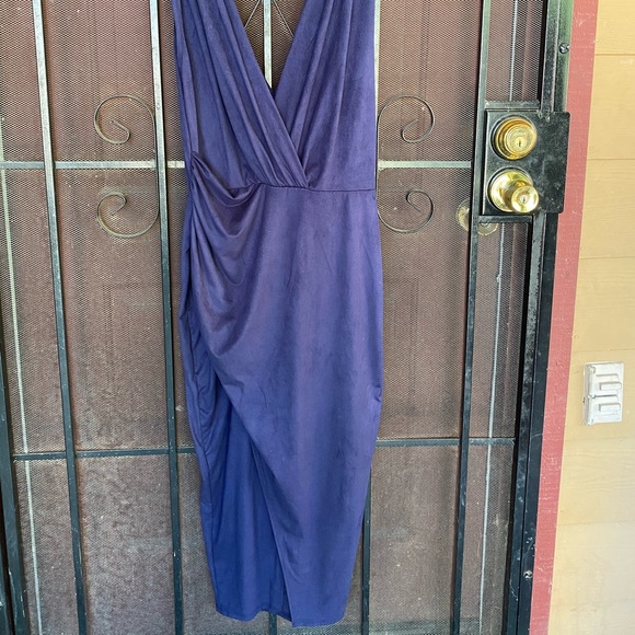 Dress - Picture 1 of 3